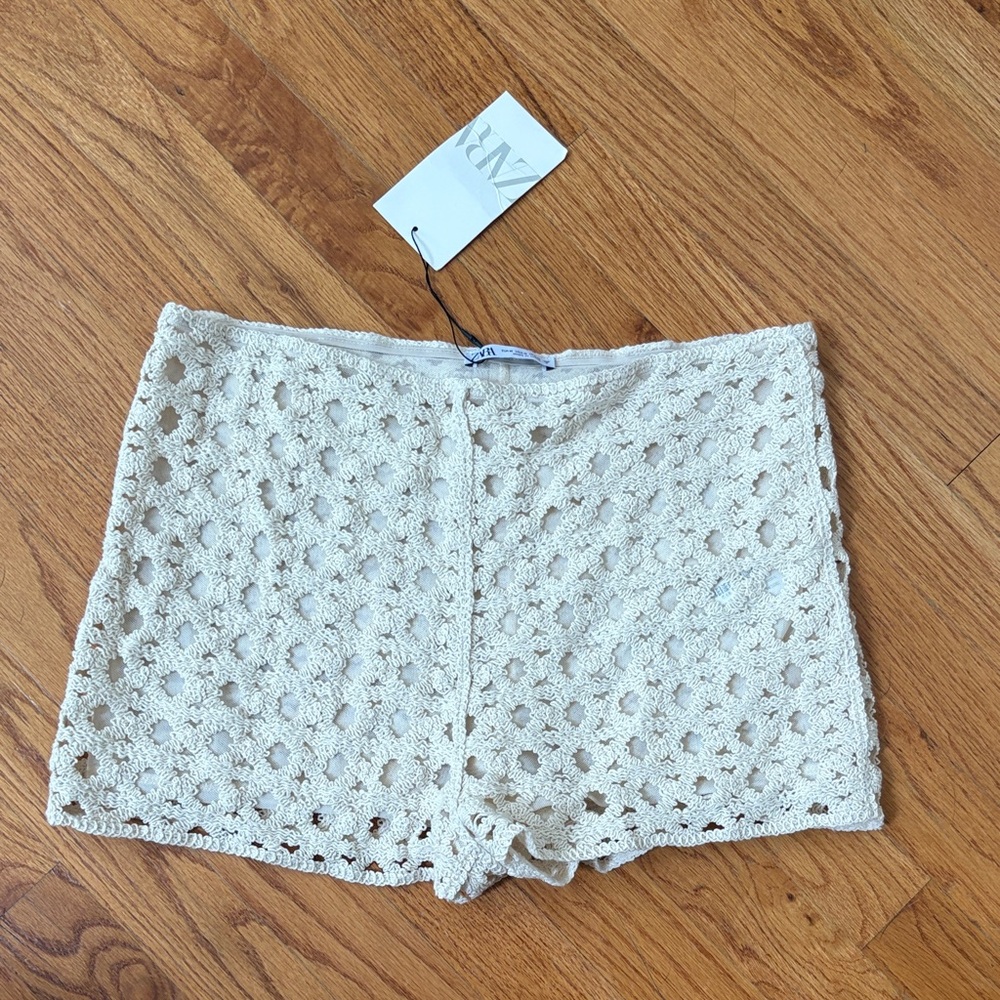 Zara Beige Crochet Women Shorts
